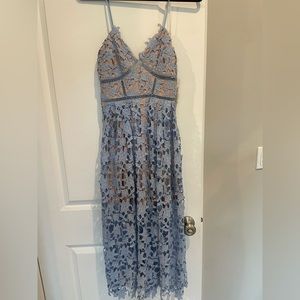 Aqua Bloomingdale’s light blue lace midi dress size xs